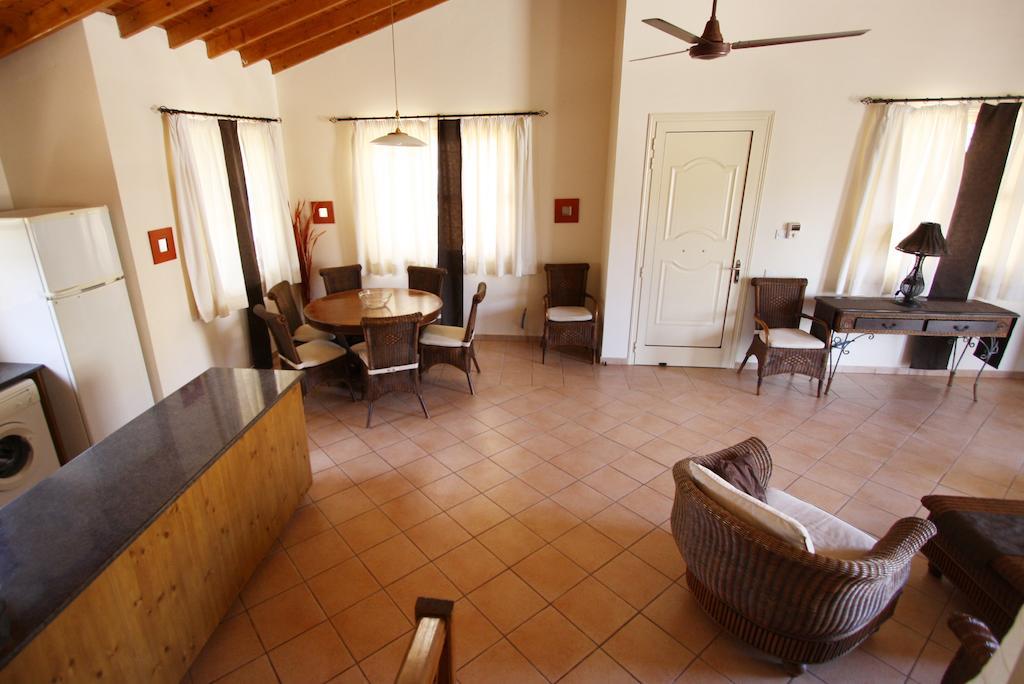 Amoroza Villa Pissouri Oda fotoğraf